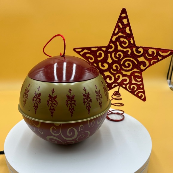 Vintage large metal Christmas ornament and star tree topper - Picture 1 of 2